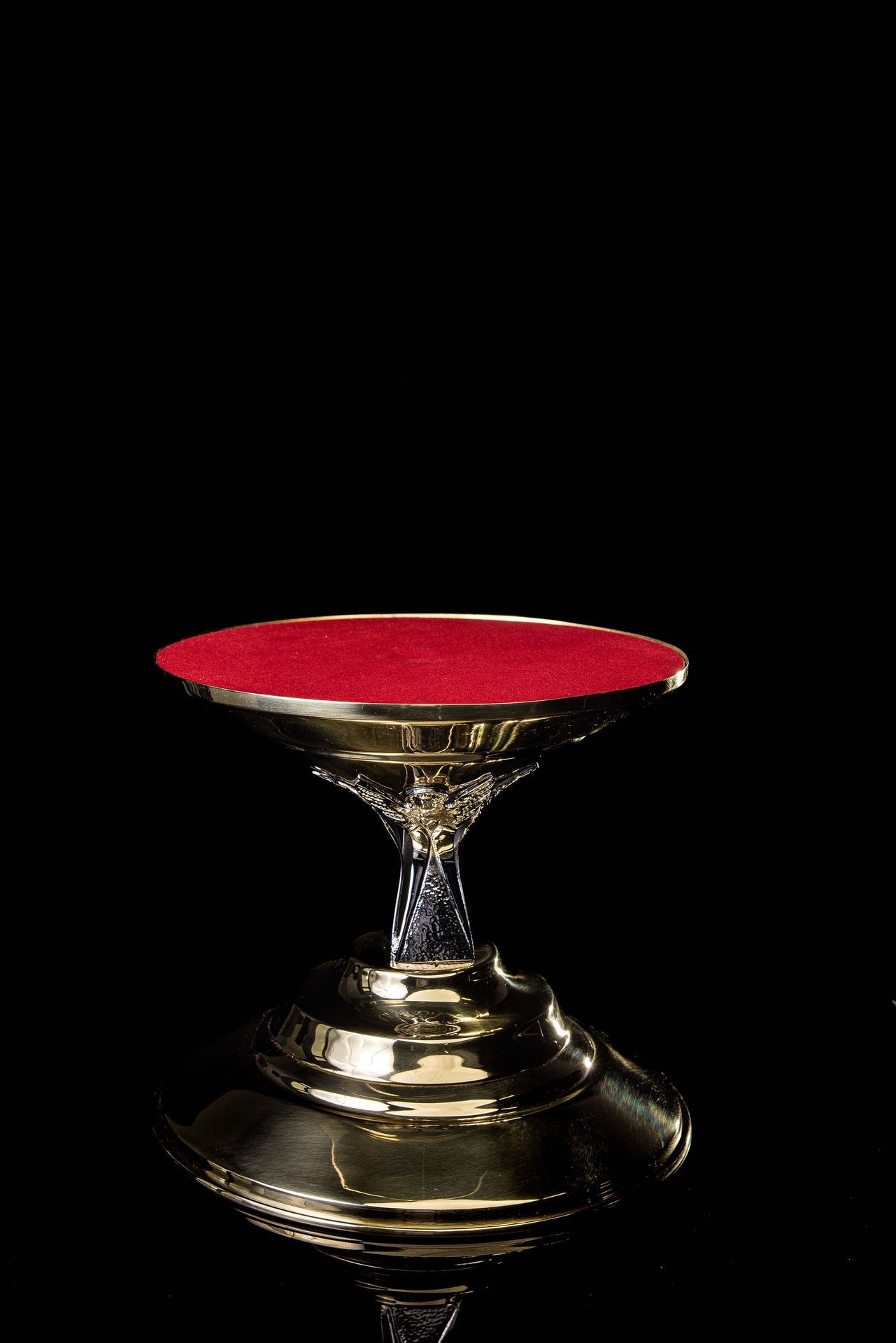 Trono artesanal de latón bañado en oro para custodia LB/TRN/002/ZS 22x24x25CM - CASULLAS.ES